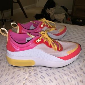 NIKE AIR MAX DIA - worn once